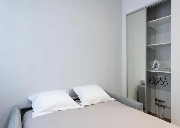 Apartment - Carre D'or