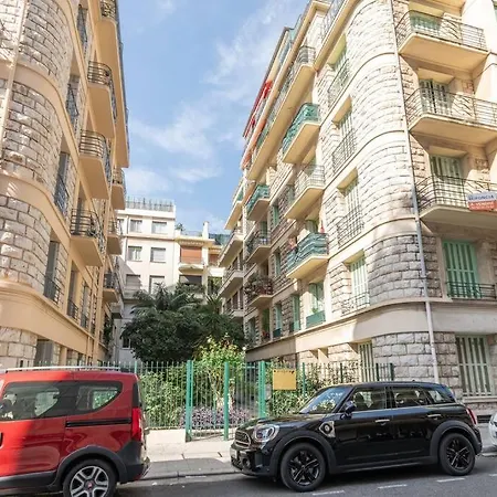 - Carre D'or Νίκαια