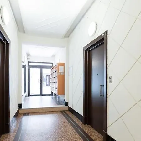 - Carre D'or * Νίκαια